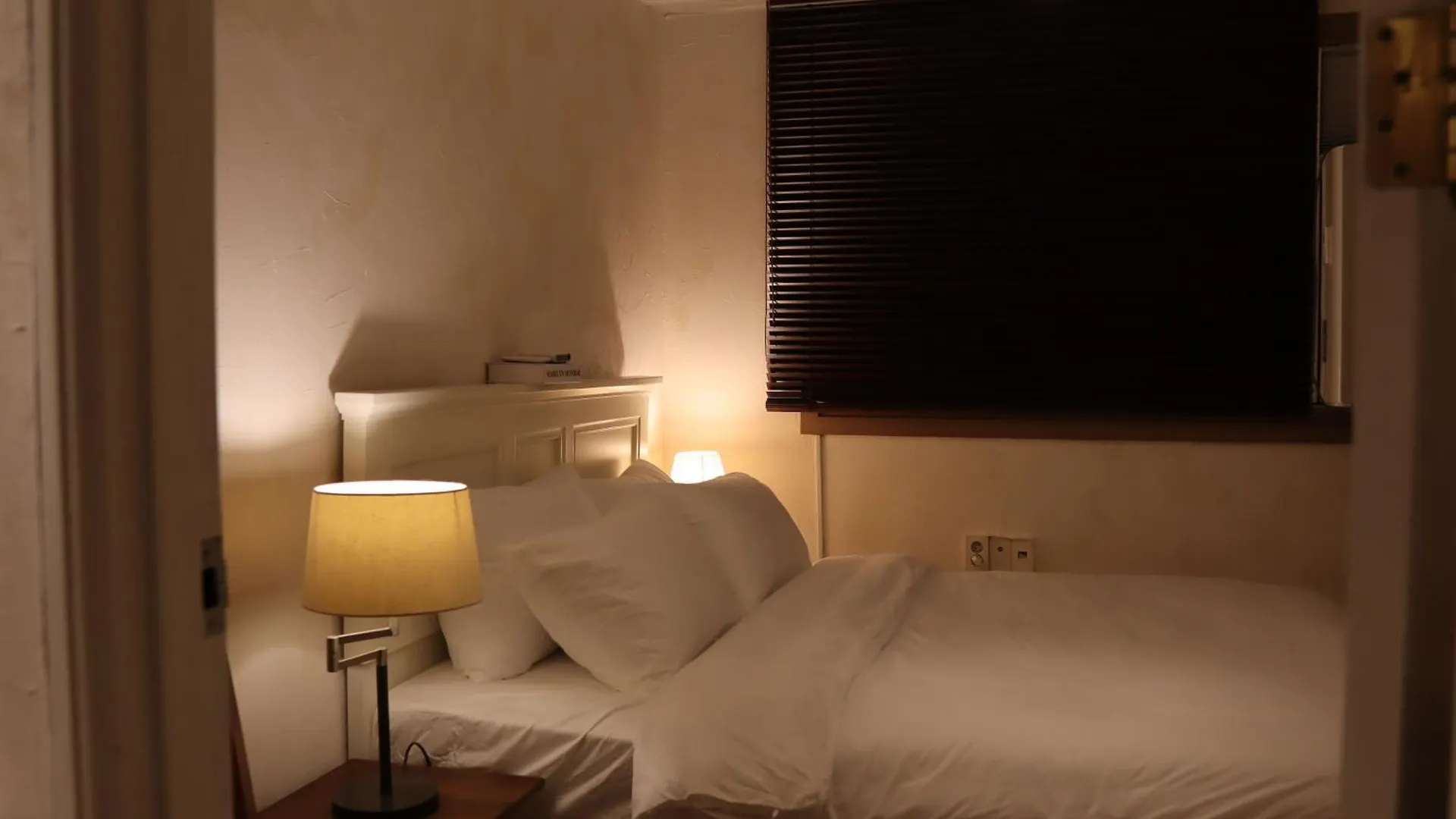 Apartment Morning Gwangalli 201, 30 Seconds To The Beach, Emotional Romantic Accommodation Busan